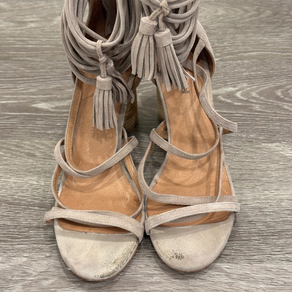 Jeffrey Campbell Despina Taupe Suede Strappy Tassel Block Heel 9.5 Boho Festival - Picture 2 of 12